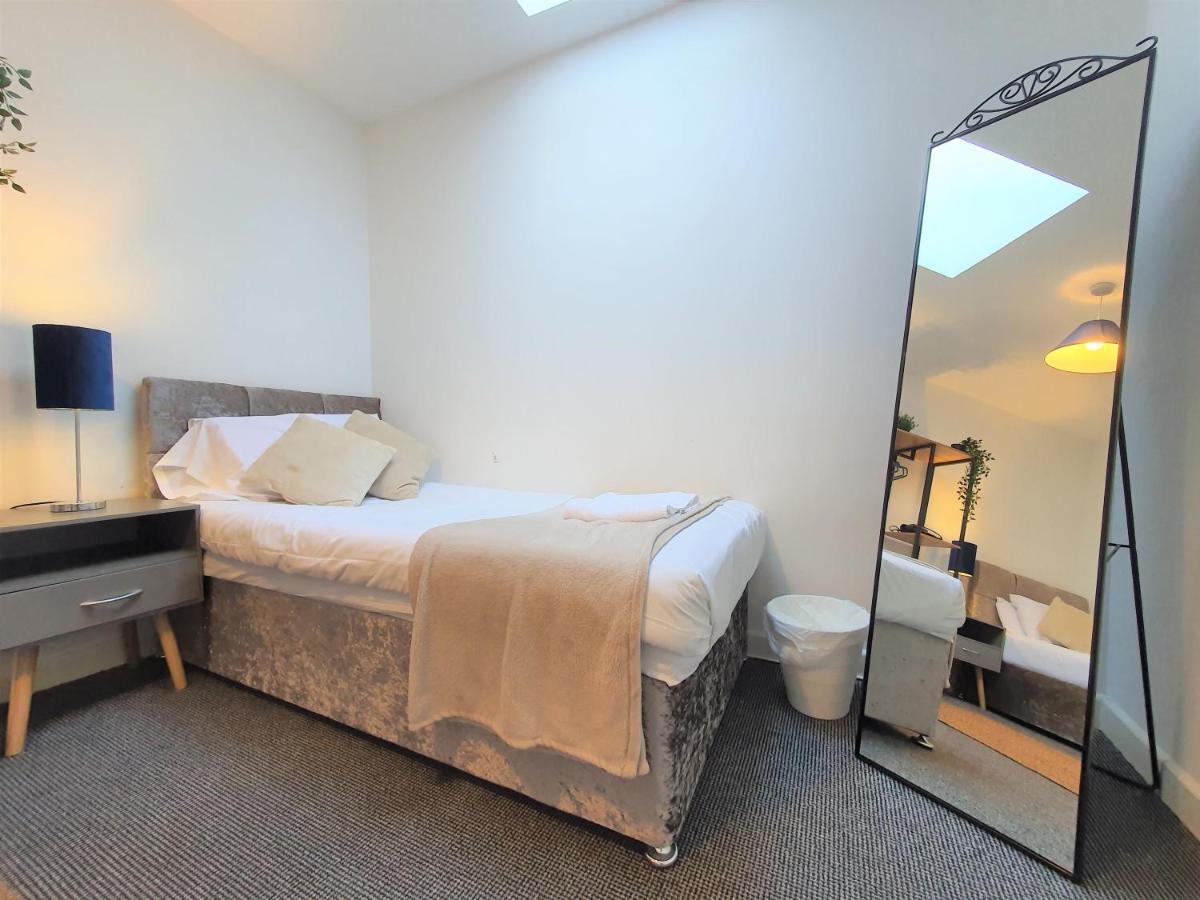 Thesiger Court Apartments - Free Private Parking - By Property Promise Cardiff Exterior foto